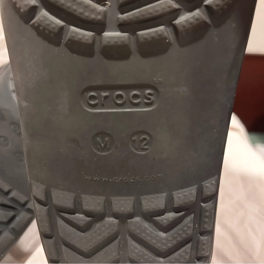 CROCS men’s size